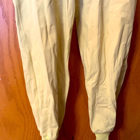Lululemon size 8 yellow cuffed pants, never worn! - Picture 2 of 7